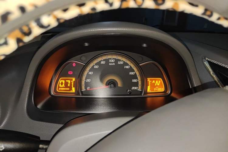 Used Chevrolet Sail 2010 Hatchback 1.2L AMT Ideal Edition Instrument Cluster