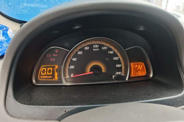 Used Chevrolet Sail 2010 Sedan 1.2L AMT Ideal Edition Instrument Cluster