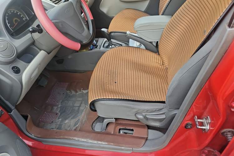 Used Chevrolet Sail 2010 Hatchback 1.2L AMT Ideal Edition Left Front Seat