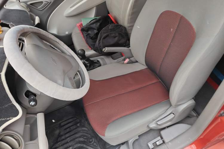 Used Chevrolet Sail 2010 Sedan 1.2L Manual Warm Edition Left Front Seat