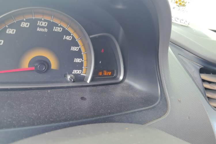 Used Chevrolet Sail 2010 Sedan 1.4L Manual Ideal Edition Odometer Close Up