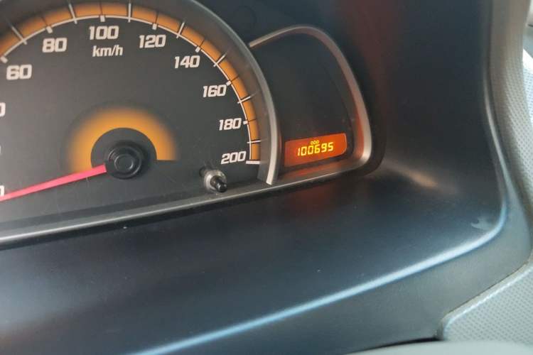 Used Chevrolet Sail 2010 Sedan 1.2L Manual Fashion Edition Odometer Close Up