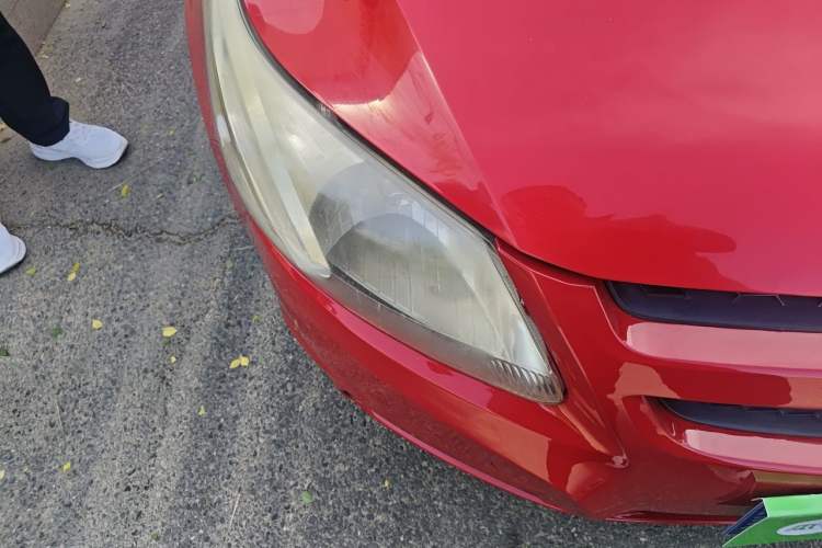 Used Chevrolet Sail 2010 Hatchback 1.2L AMT Ideal Edition Right Front Headlight