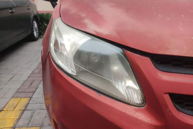 Used Chevrolet Sail 2010 Sedan 1.2L Manual Fashion Edition Right Front Headlight