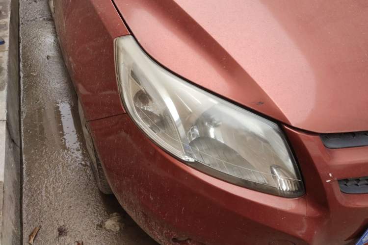 Used Chevrolet Sail 2010 Sedan 1.4L Manual Ideal Edition Right Front Headlight