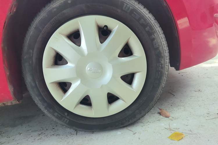 Used Chevrolet Sail 2010 Sedan 1.4L Manual Ideal Edition Right Front Wheel Hub