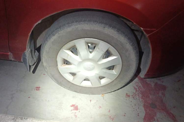 Used Chevrolet Sail 2010 Sedan 1.2L Manual Fashion Edition Right Front Wheel Hub