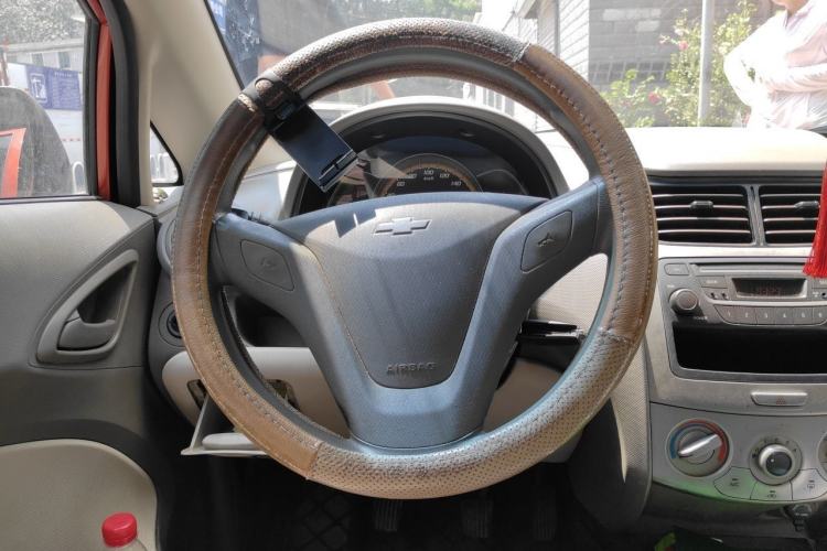 Used Chevrolet Sail 2010 Sedan 1.2L Manual Fashion Edition Steering Wheel