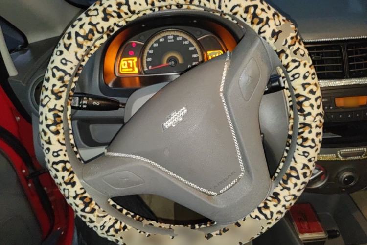 Used Chevrolet Sail 2010 Hatchback 1.2L AMT Ideal Edition Steering Wheel