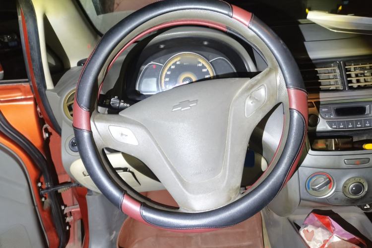 Used Chevrolet Sail 2010 Sedan 1.4L AMT Excellence Edition Steering Wheel