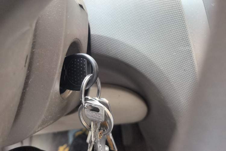 Used Chevrolet Sail 2010 Sedan 1.2L AMT Ideal Edition Vehicle Key