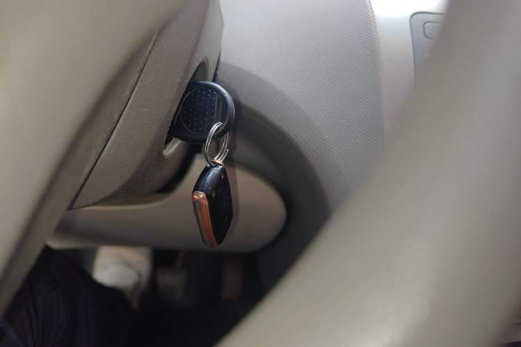 Used Chevrolet Sail 2010 Sedan 1.2L Manual Warm Edition Vehicle Key