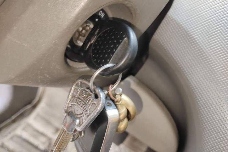 Used Chevrolet Sail 2010 Sedan 1.4L Manual Ideal Edition Vehicle Key