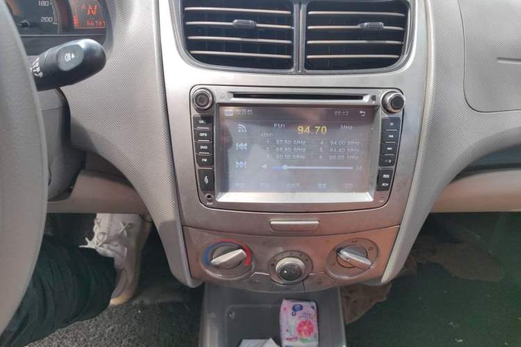 Used Chevrolet Sail 2010 Sedan 1.4L AMT Excellence Edition Audio And AC Panel