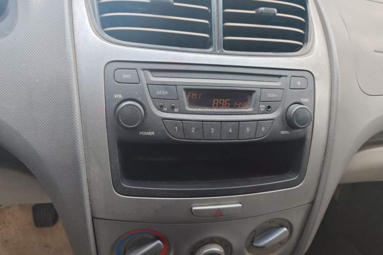 Used Chevrolet Sail 2010 Sedan 1.4L Manual Ideal Edition Audio And AC Panel
