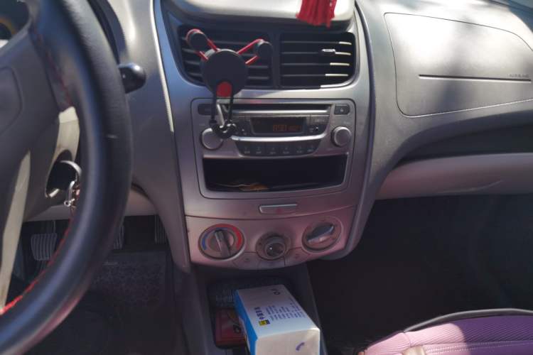 Used Chevrolet Sail 2010 Sedan 1.4L Manual Enjoyment Edition Audio And AC Panel