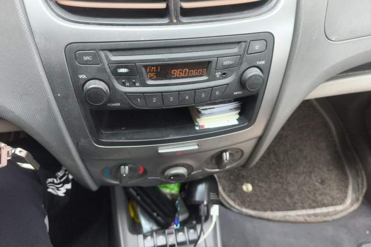 Used Chevrolet Sail 2010 Sedan 1.2L Manual Warm Edition Audio And AC Panel