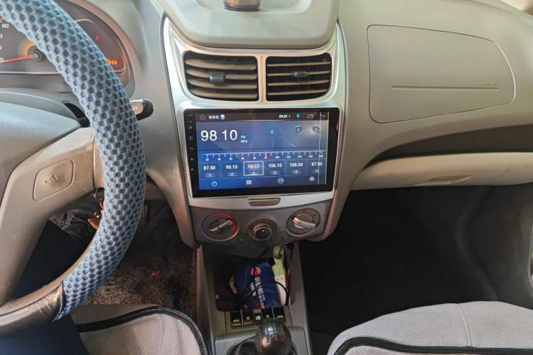 Used Chevrolet Sail 2010 Sedan 1.4L Manual Ideal Edition Audio And AC Panel