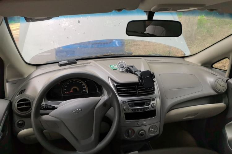 Used Chevrolet Sail 2010 Sedan 1.4L AMT Excellence Edition Center Console