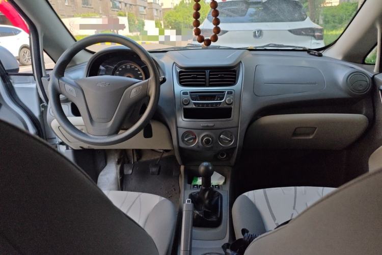 Used Chevrolet Sail 2010 Sedan 1.4L Manual Enjoyment Edition Center Console