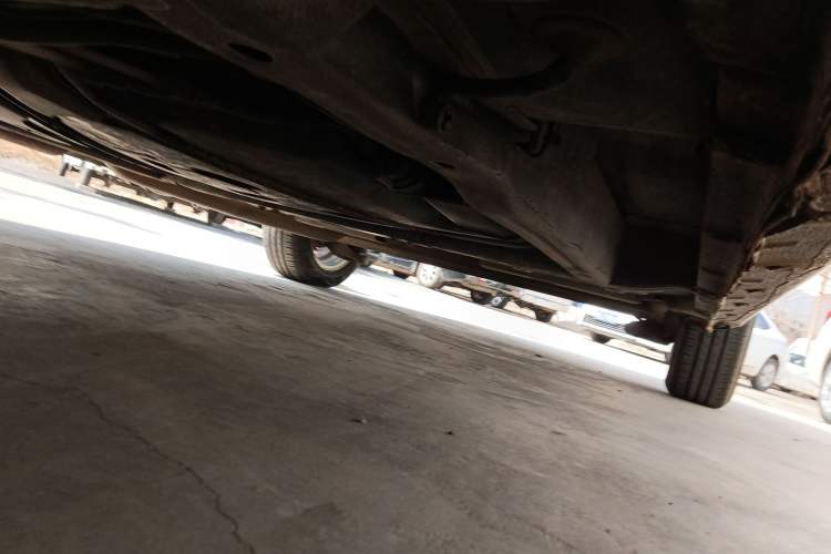 Used Chevrolet Sail 2010 Sedan 1.4L Manual Ideal Edition Chassis Front Left