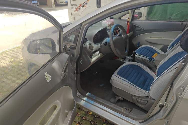 Used Chevrolet Sail 2010 Hatchback 1.2L Manual Warm Edition Driver Seat
