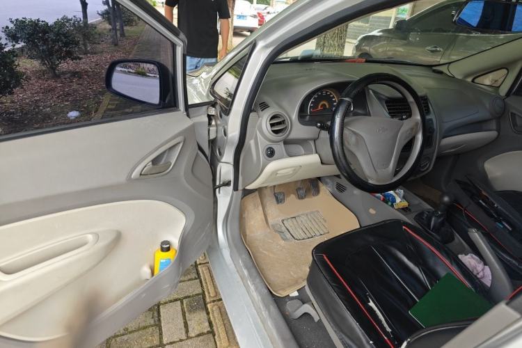 Used Chevrolet Sail 2010 Sedan 1.2L Manual Fashion Edition Driver Seat