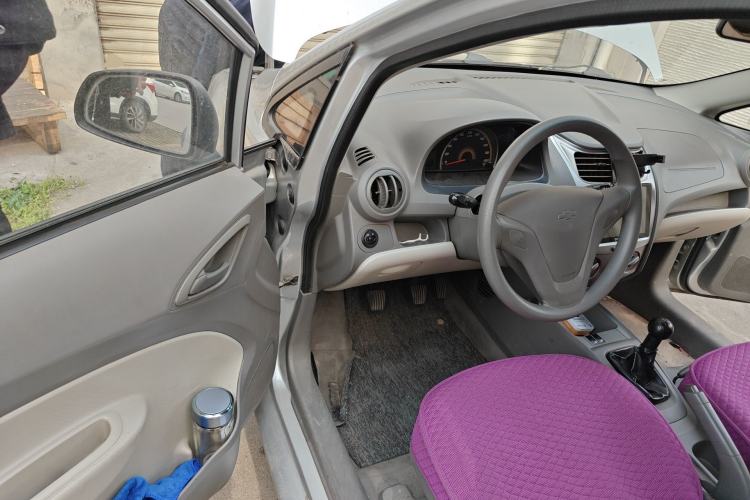 Used Chevrolet Sail 2010 Sedan 1.2L Manual Fashion Edition Driver Seat
