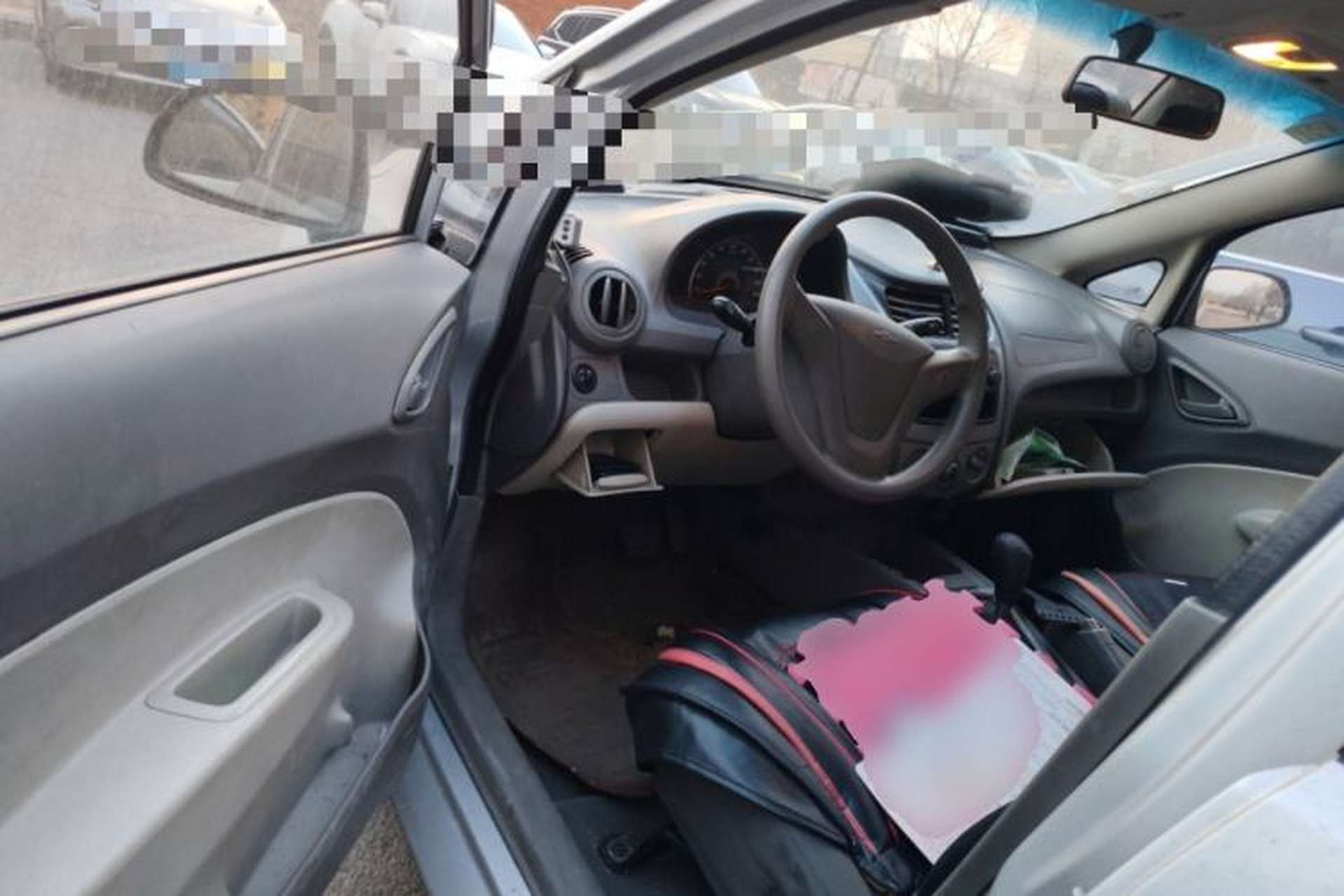 Used Chevrolet Sail 2010 Sedan 1.2L AMT Ideal Edition Driver Seat