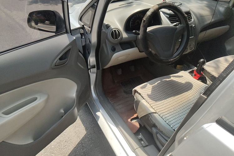 Used Chevrolet Sail 2010 Hatchback 1.2L Manual Warm Edition Driver Seat