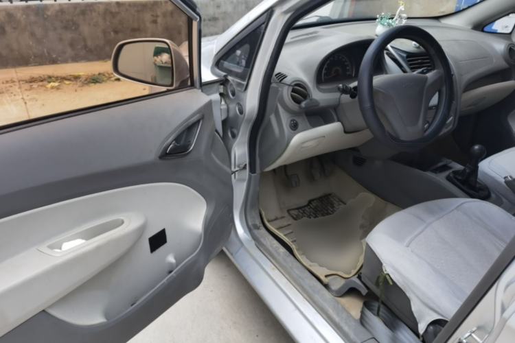 Used Chevrolet Sail 2010 Sedan 1.4L Manual Enjoyment Edition Driver Seat