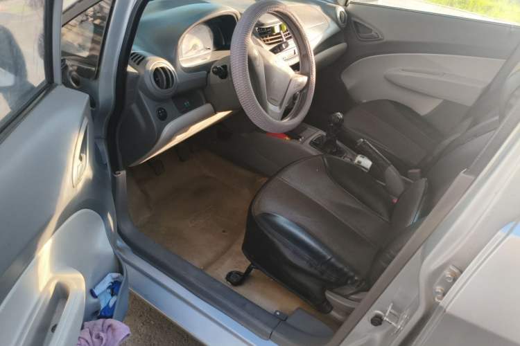 Used Chevrolet Sail 2010 Sedan 1.2L Manual Warm Edition Driver Seat