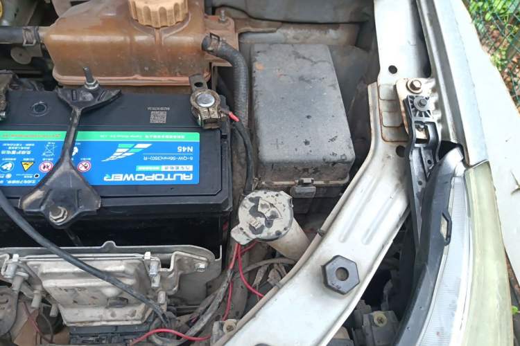 Used Chevrolet Sail 2010 Hatchback 1.2L AMT Ideal Edition Engine Bay Left
