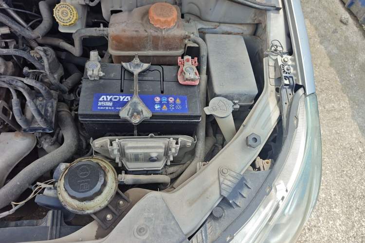 Used Chevrolet Sail 2010 Sedan 1.2L AMT Ideal Edition Engine Bay Left