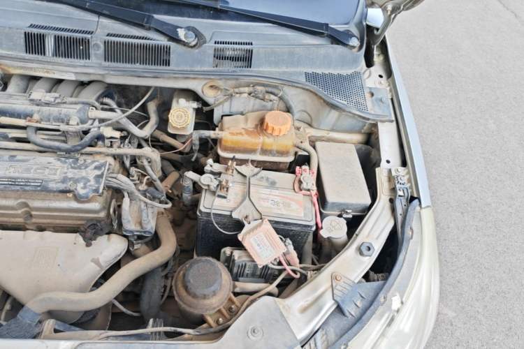 Used Chevrolet Sail 2010 Sedan 1.2L Manual Warm Edition Engine Bay Left