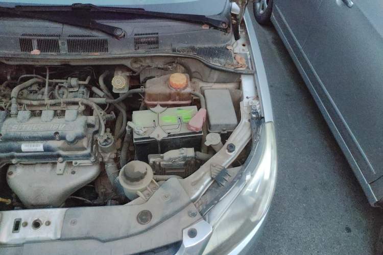 Used Chevrolet Sail 2010 Sedan 1.4L Manual Ideal Edition Engine Bay Left