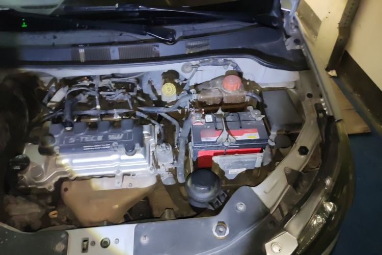 Used Chevrolet Sail 2010 Sedan 1.4L Manual Ideal Edition Engine Bay Left