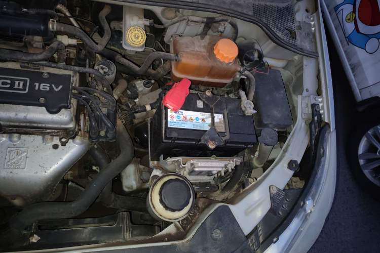 Used Chevrolet Sail 2010 Sedan 1.2L AMT Ideal Edition Engine Bay Left