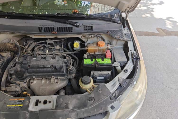 Used Chevrolet Sail 2010 Sedan 1.4L Manual Ideal Edition Engine Bay Left