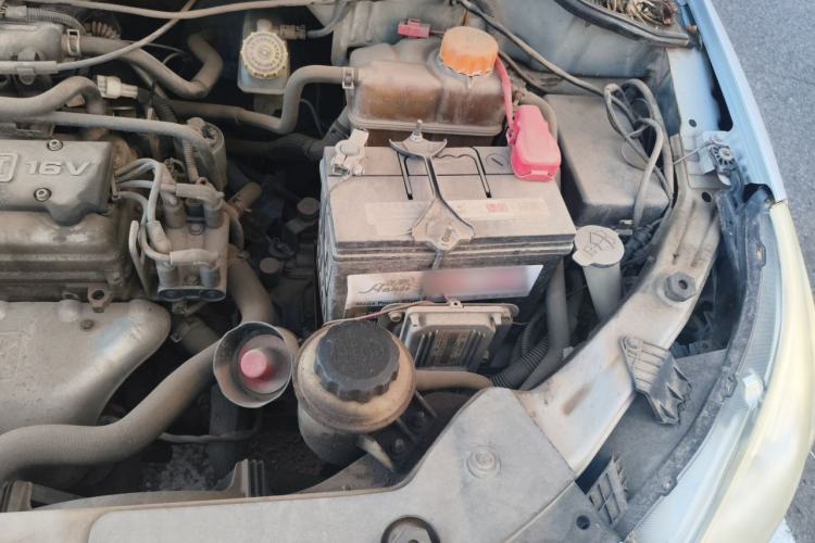 Used Chevrolet Sail 2010 Sedan 1.2L Manual Warm Edition Engine Bay Left