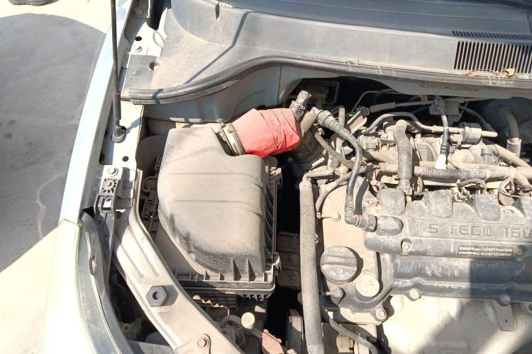 Used Chevrolet Sail 2010 Sedan 1.4L Manual Ideal Edition Engine Bay Right