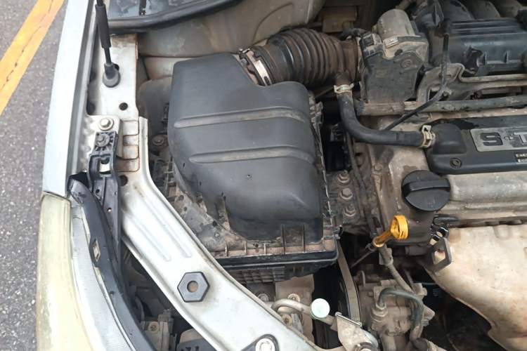 Used Chevrolet Sail 2010 Hatchback 1.2L AMT Ideal Edition Engine Bay Right