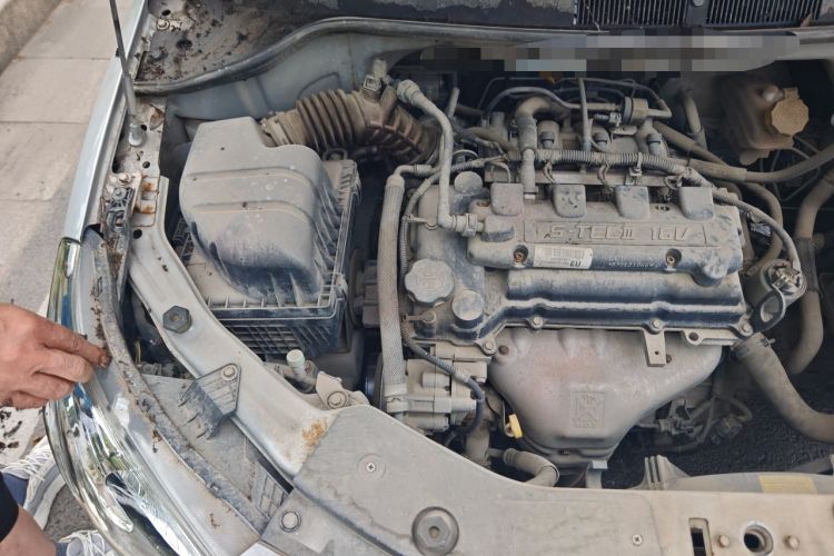 Used Chevrolet Sail 2010 Sedan 1.4L Manual Ideal Edition Engine Bay Right