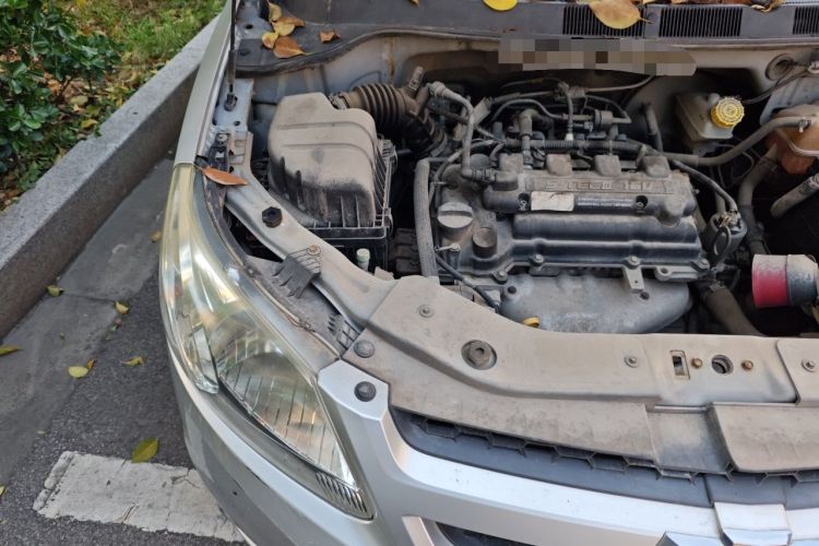 Used Chevrolet Sail 2010 Sedan 1.4L Manual Enjoyment Edition Engine Bay Right