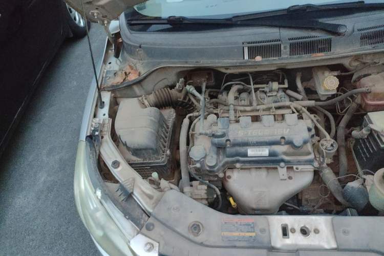 Used Chevrolet Sail 2010 Sedan 1.4L Manual Ideal Edition Engine Bay Right
