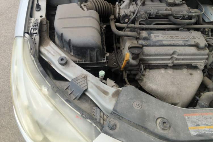 Used Chevrolet Sail 2010 Sedan 1.2L Manual Fashion Edition Engine Bay Right