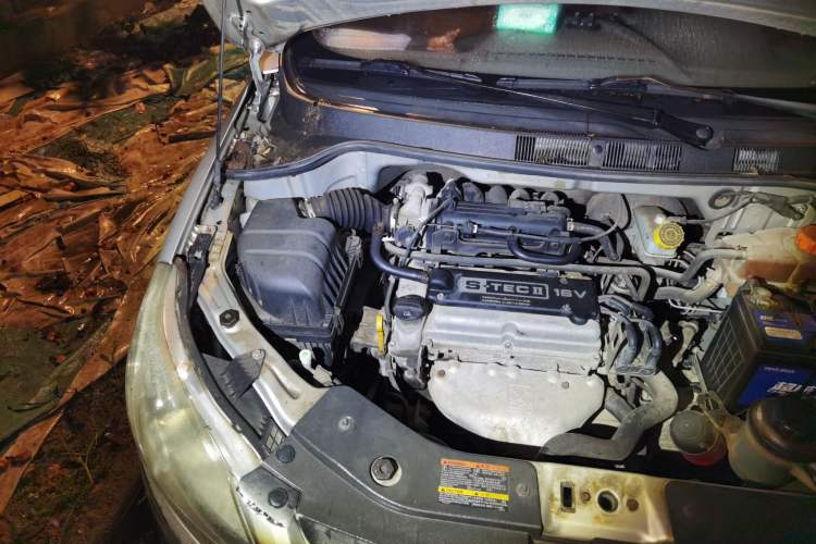 Used Chevrolet Sail 2010 Sedan 1.2L Manual Warm Edition Engine Bay Right