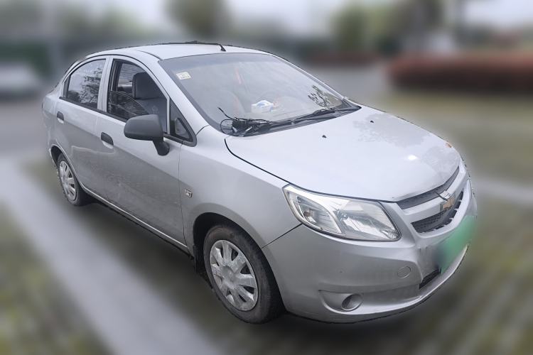 Used Chevrolet Sail 2010 Sedan 1.4L Manual Ideal Edition Front Right 45 Deg