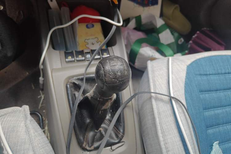 Used Chevrolet Sail 2010 Hatchback 1.2L Manual Warm Edition Gear Lever