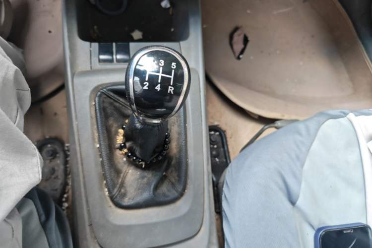 Used Chevrolet Sail 2010 Sedan 1.2L Manual Warm Edition Gear Lever